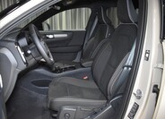 Volvo EX40 14
