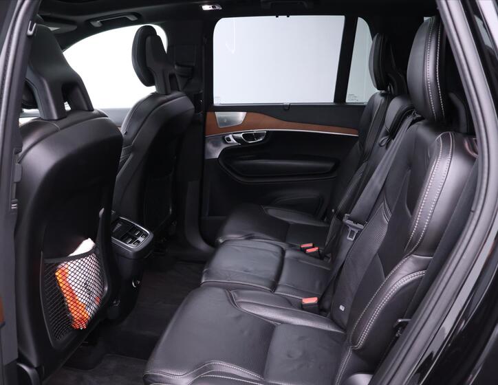 Volvo XC90 19