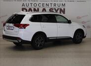 Mitsubishi Outlander 4
