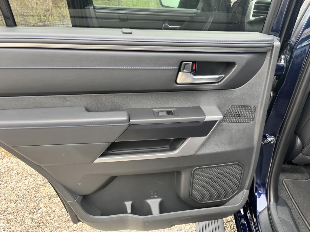 Toyota Sequoia