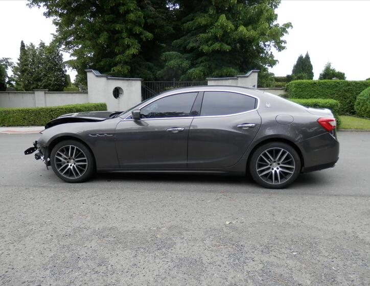 Maserati Ghibli 10