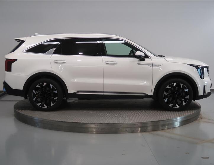 KIA Sorento 8