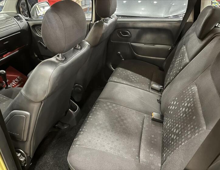 Opel Agila 10
