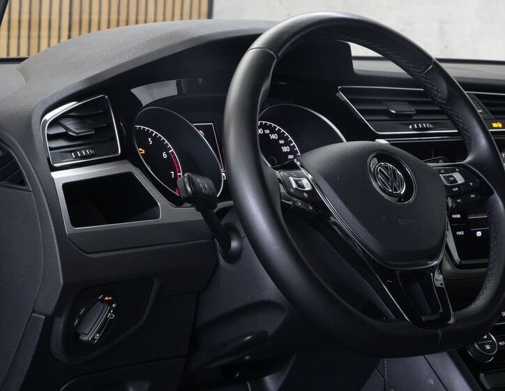Volkswagen Touran 14