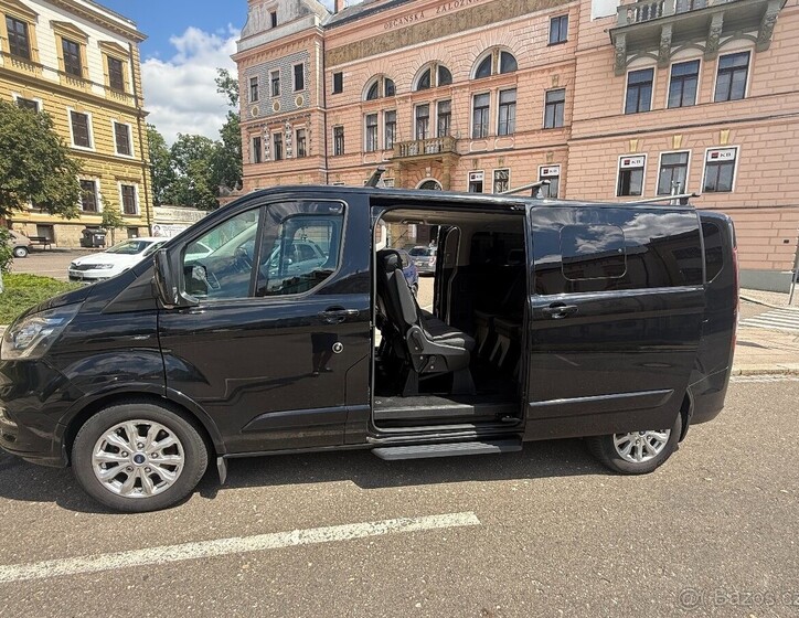 Ford Tourneo 7
