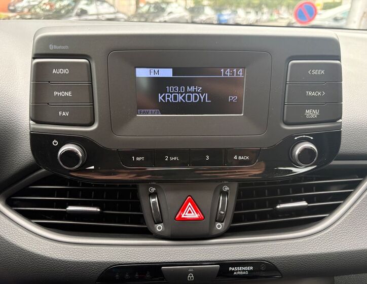 Hyundai i30 24