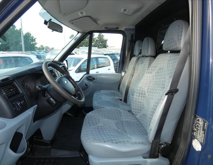 Ford Transit 8