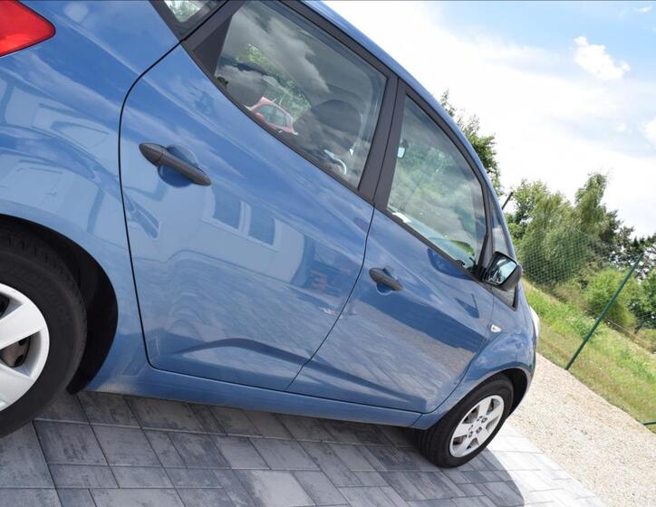 KIA Venga 10