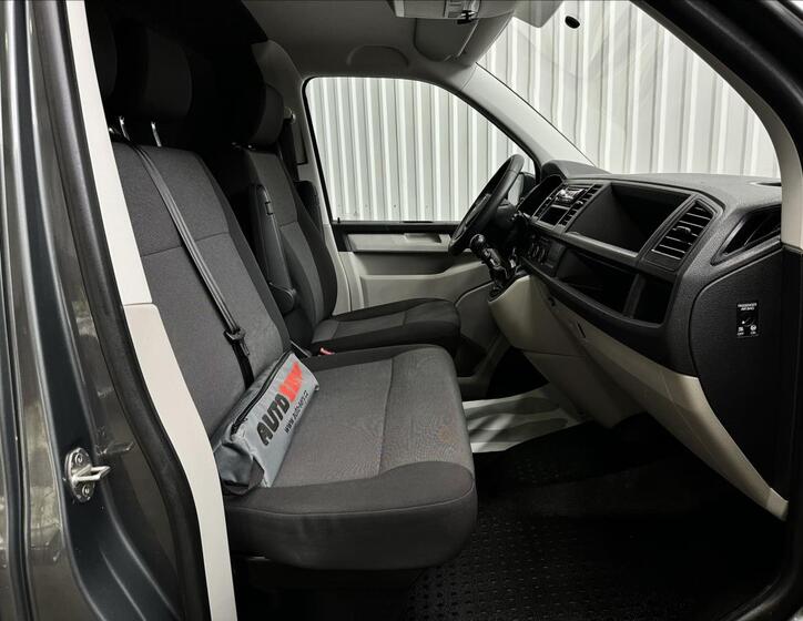 Volkswagen Transporter 28