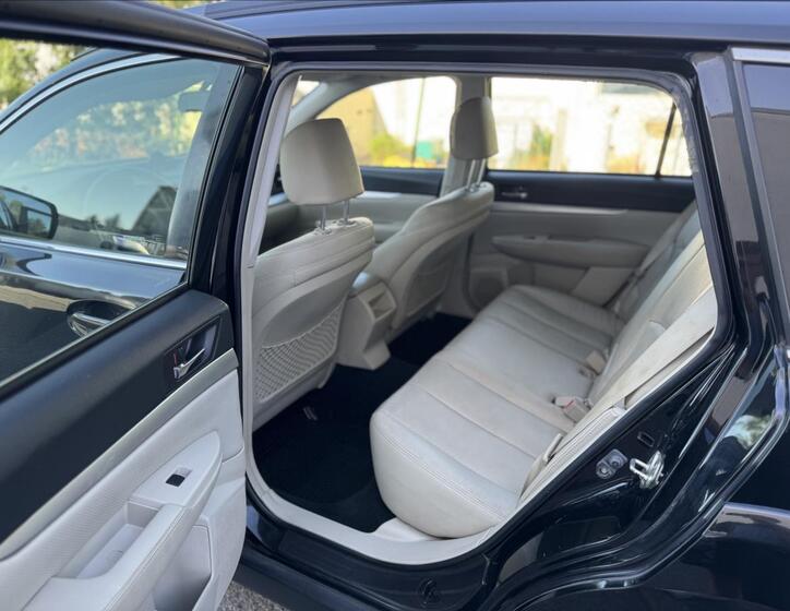 Subaru Legacy 11