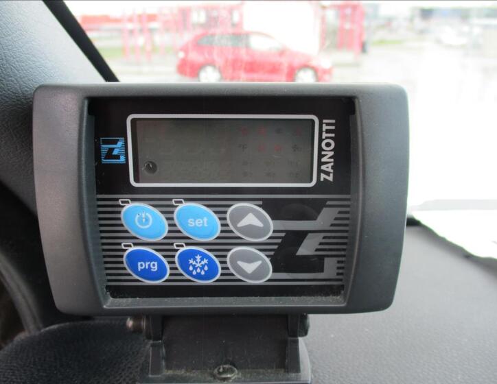 Ford Transit 19
