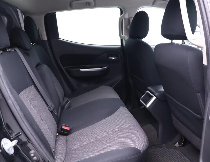 Mitsubishi L200 14