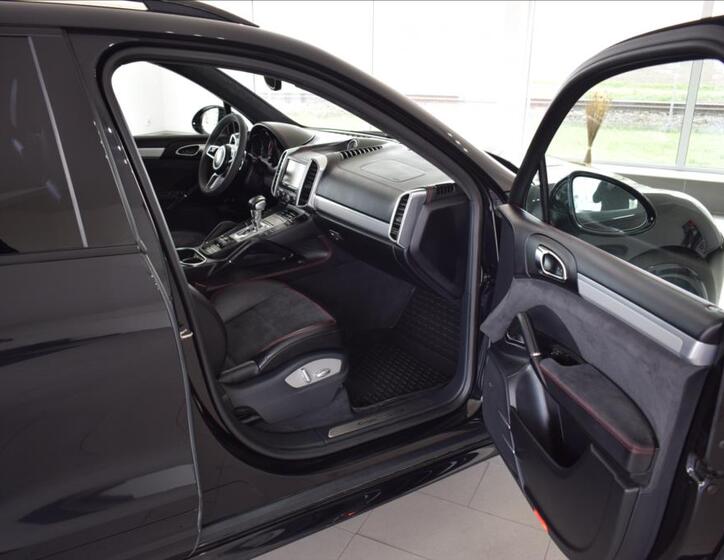 Porsche Cayenne 15