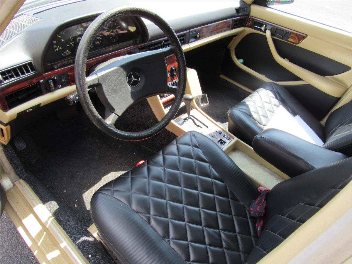 Mercedes-Benz 126