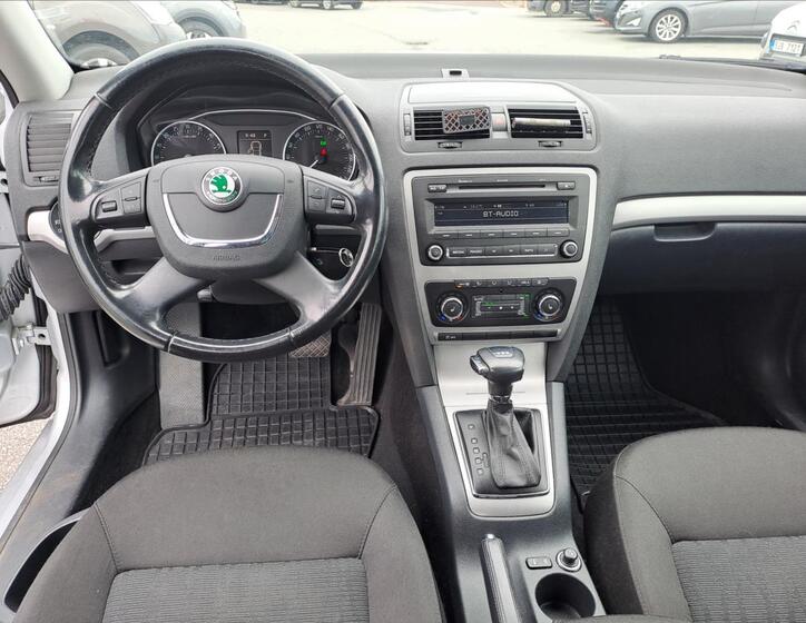 Škoda Octavia 9