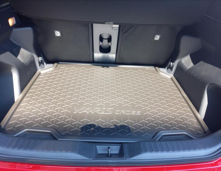 Toyota Yaris Cross 12