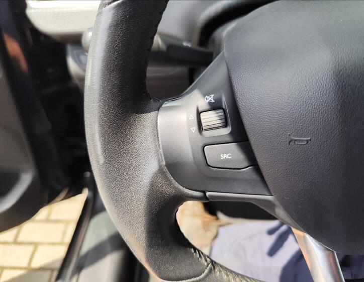 Peugeot 2008 25