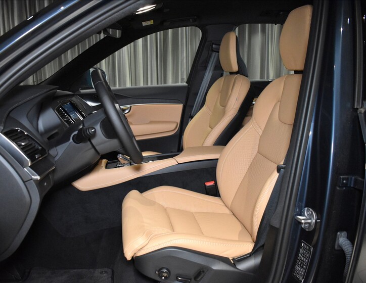Volvo XC90 11