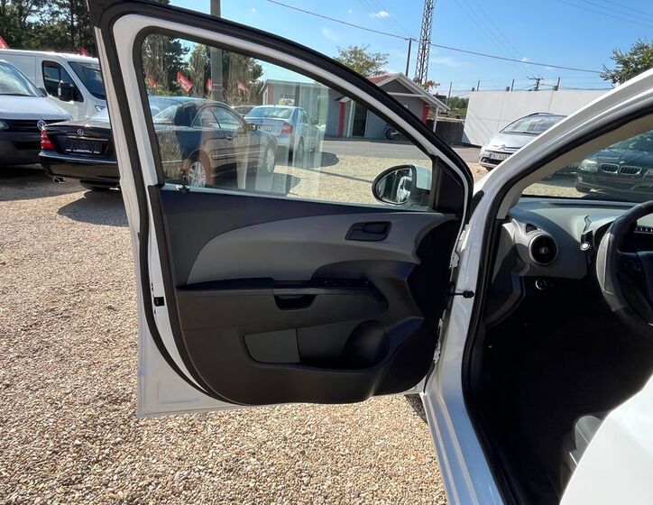 Chevrolet Aveo 11