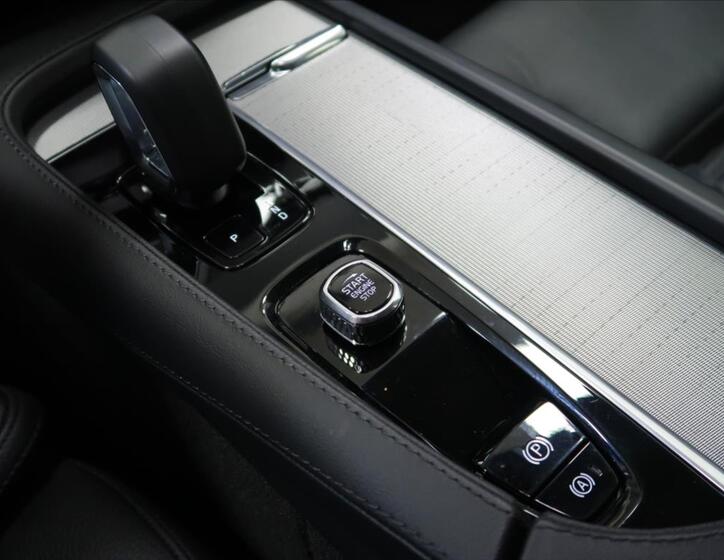 Volvo XC90 38