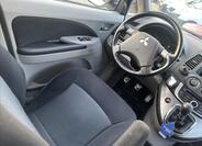 Mitsubishi Grandis 22