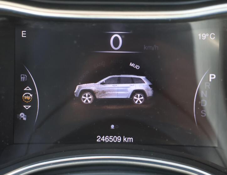 Jeep Grand Cherokee 28