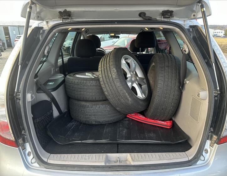 Mitsubishi Grandis 23