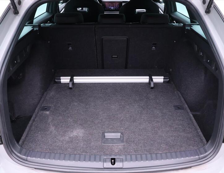 Škoda Octavia 10