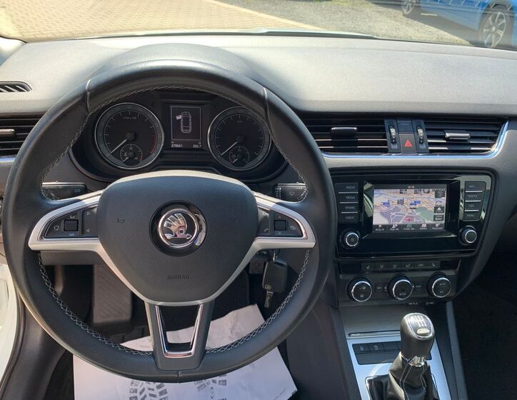 Škoda Octavia 12