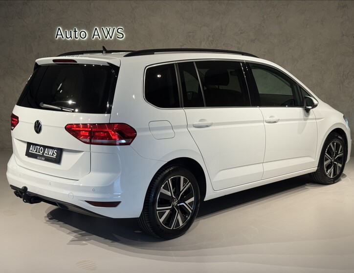 Volkswagen Touran 8