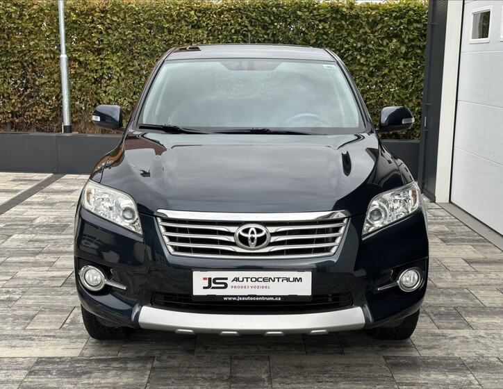 Toyota RAV4 1