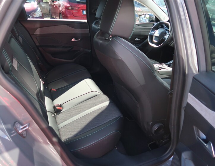 Peugeot 308 11