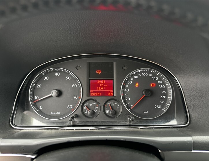 Volkswagen Touran 23