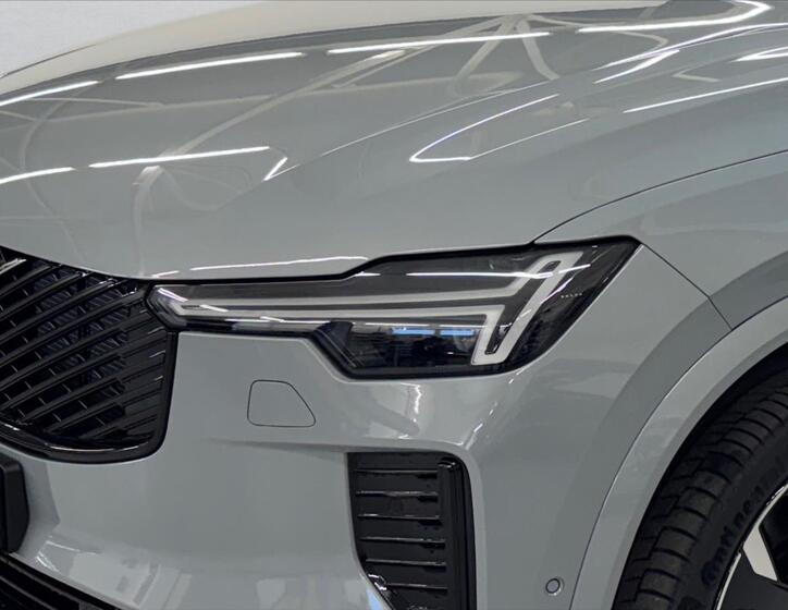 Volvo XC90 5