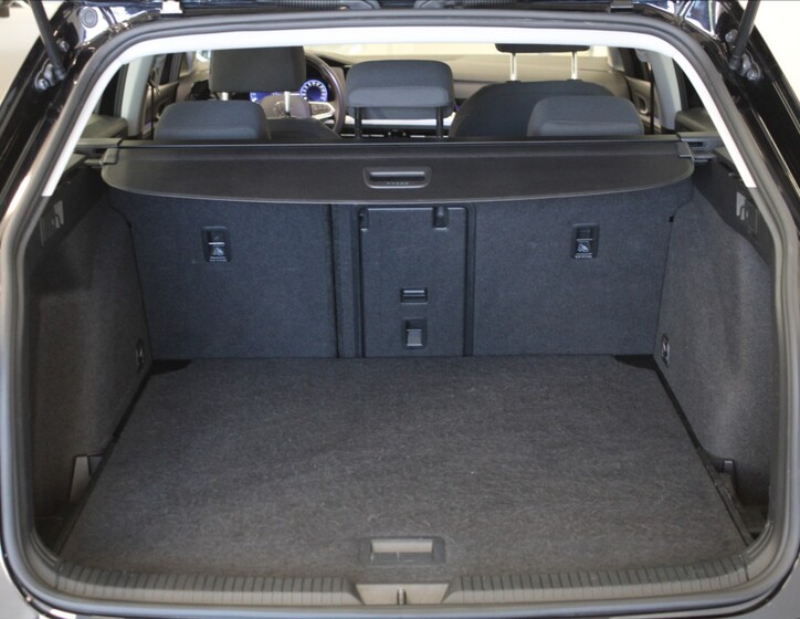 Volkswagen Golf 20