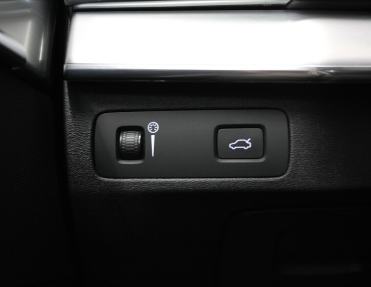 Volvo XC90 18
