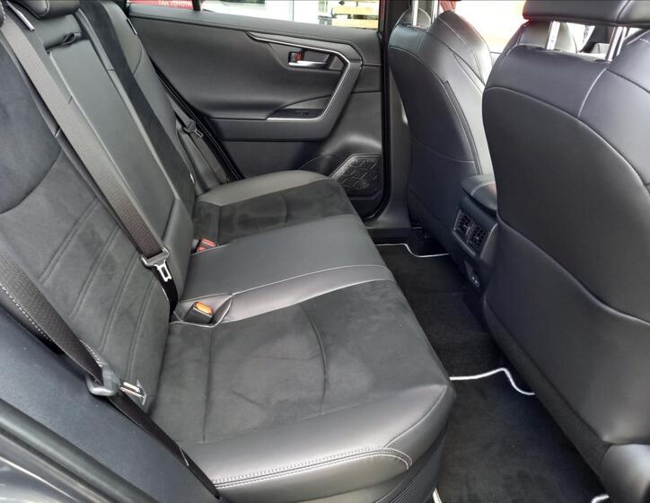 Toyota RAV4 9