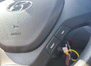 Hyundai i10 18