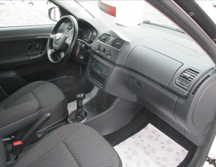 Škoda Roomster 8