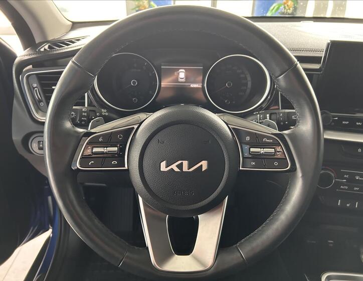 KIA XCeed 12