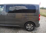 Peugeot Traveller 9