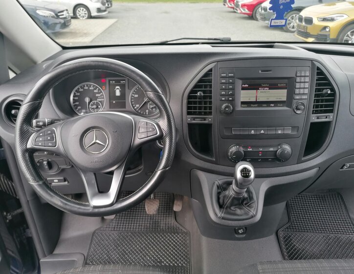 Mercedes-Benz Vito 7