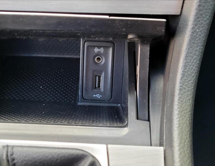 Volkswagen Golf 42