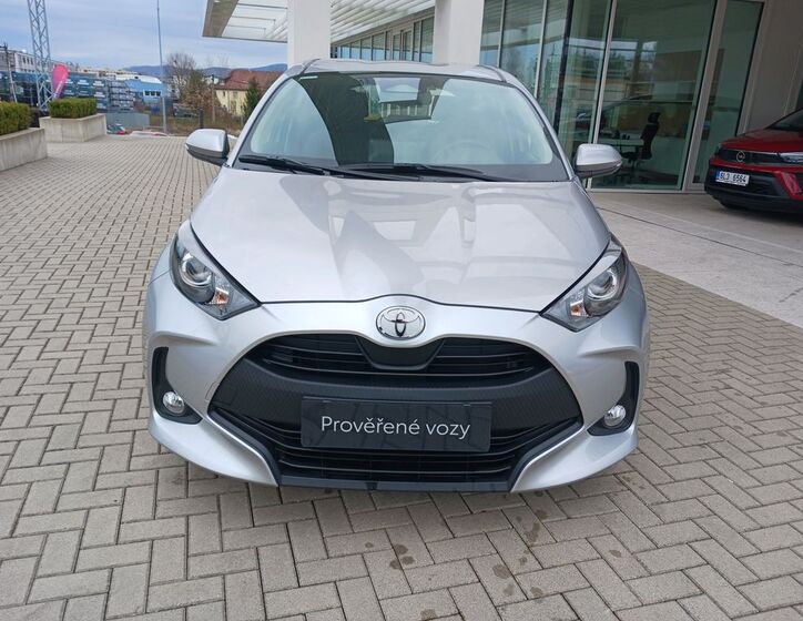 Toyota Yaris 8