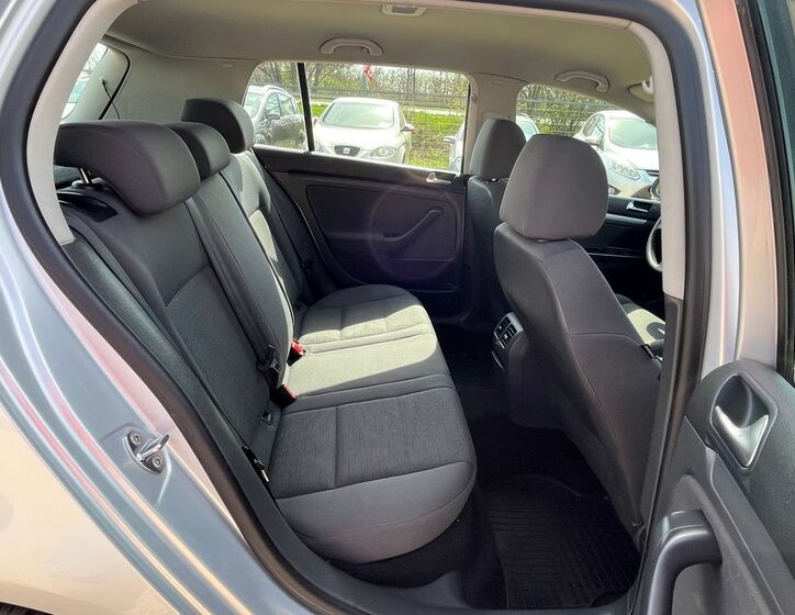 Volkswagen Golf 19