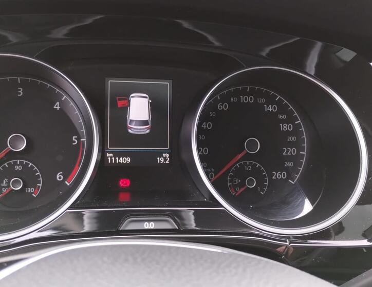 Volkswagen Touran 4
