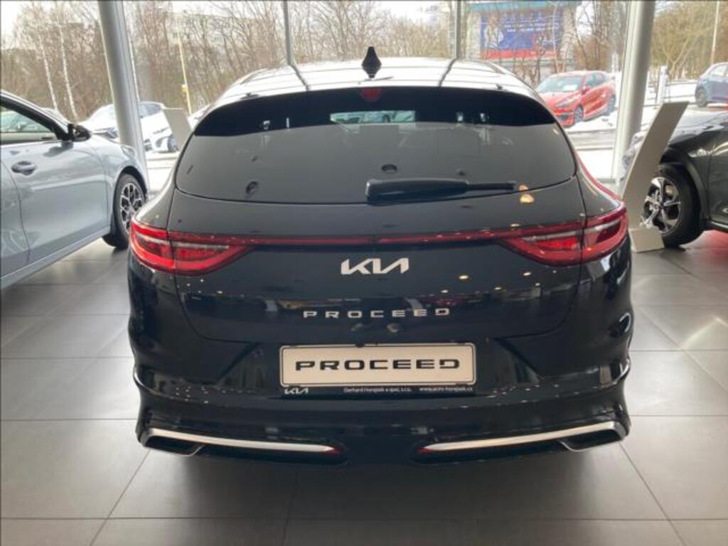 KIA ProCeed 14