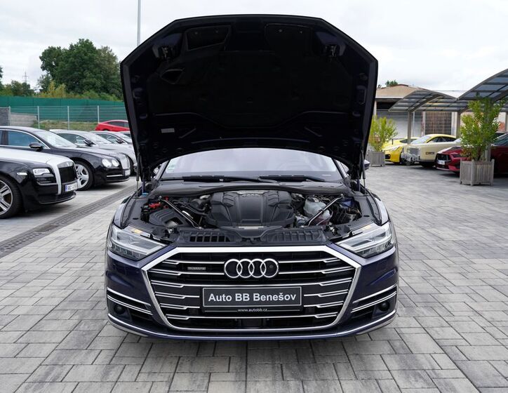 Audi A8 9