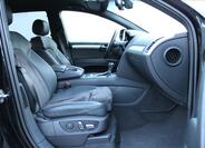 Audi Q7 30