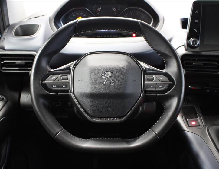 Peugeot Rifter 17